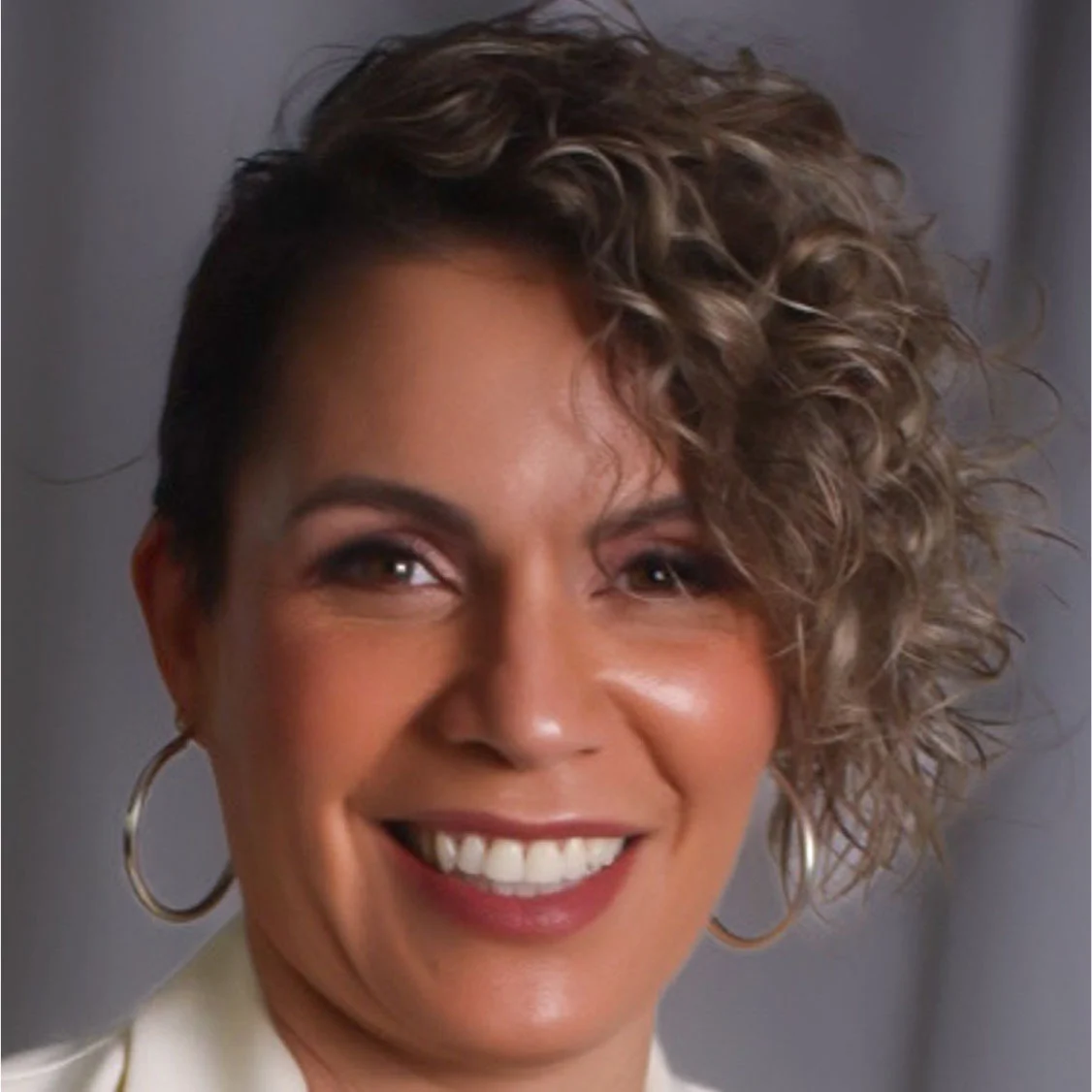 Nancy Robles, DM