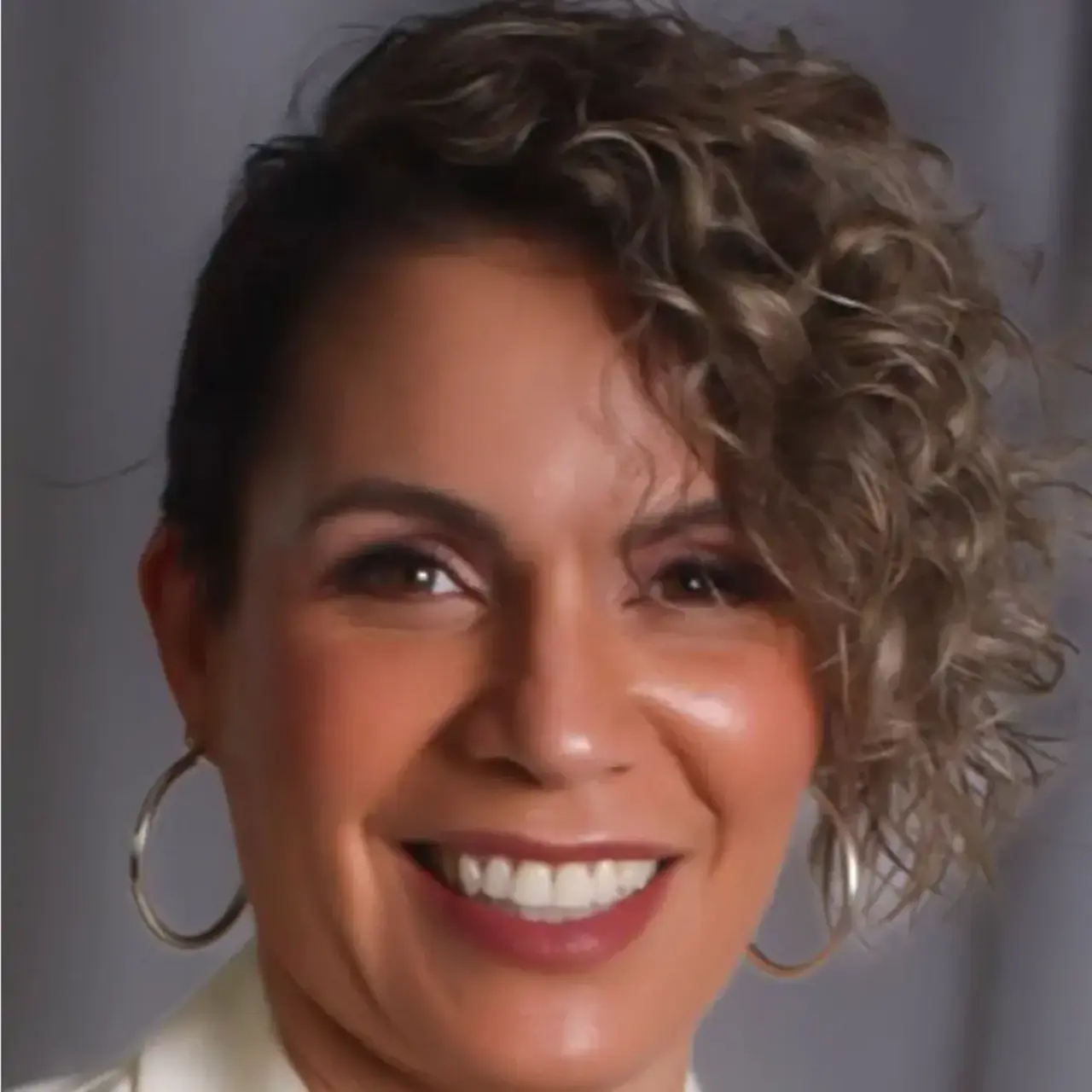 Nancy Robles, DM