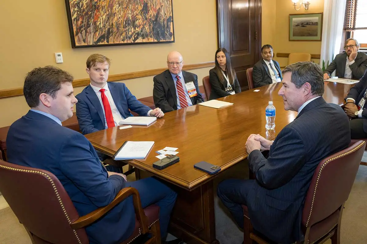 JWB-060325-ELFA-1037_1200x800