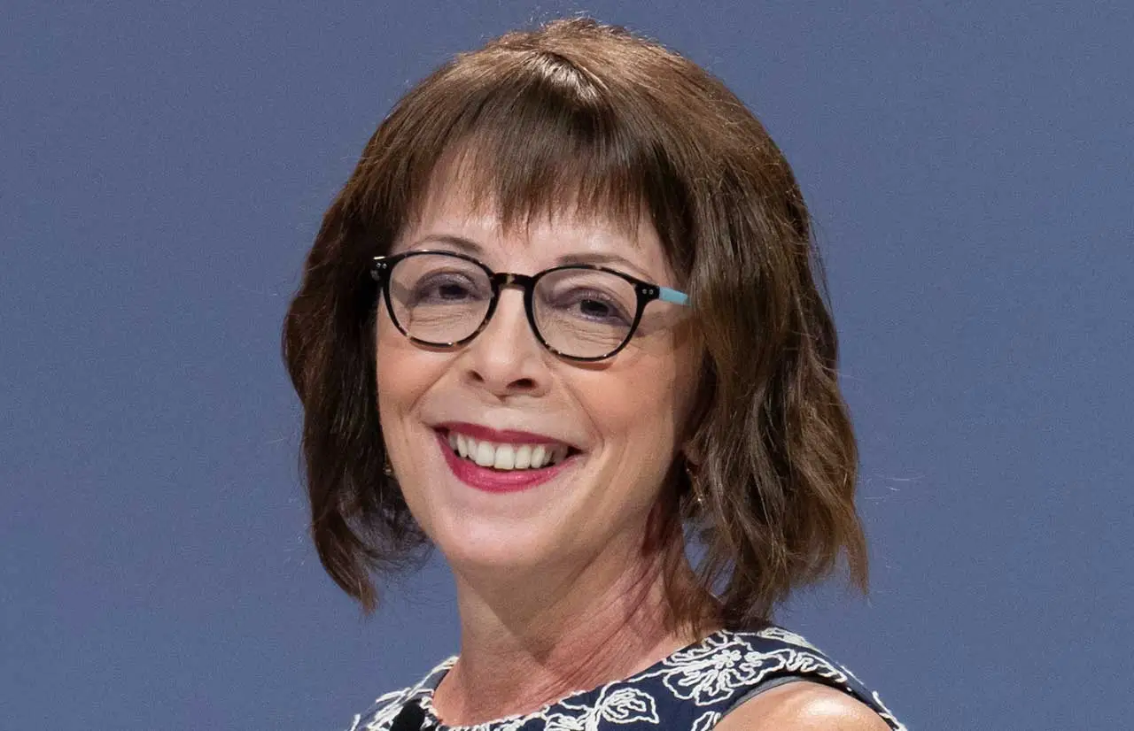 DebBaker_Conv25_1280x826